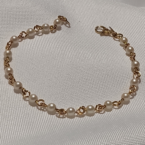 Monet Faux-Pearl Bracelet - Picture 2 of 5